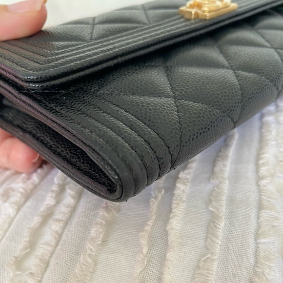 Chanel Black Wallet Quilted Caviar Leather CC Logo - Picture 9 of 17